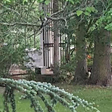 Manoir Des Turets Bed & Breakfast Yvre-l'Eveque Bagian luar foto
