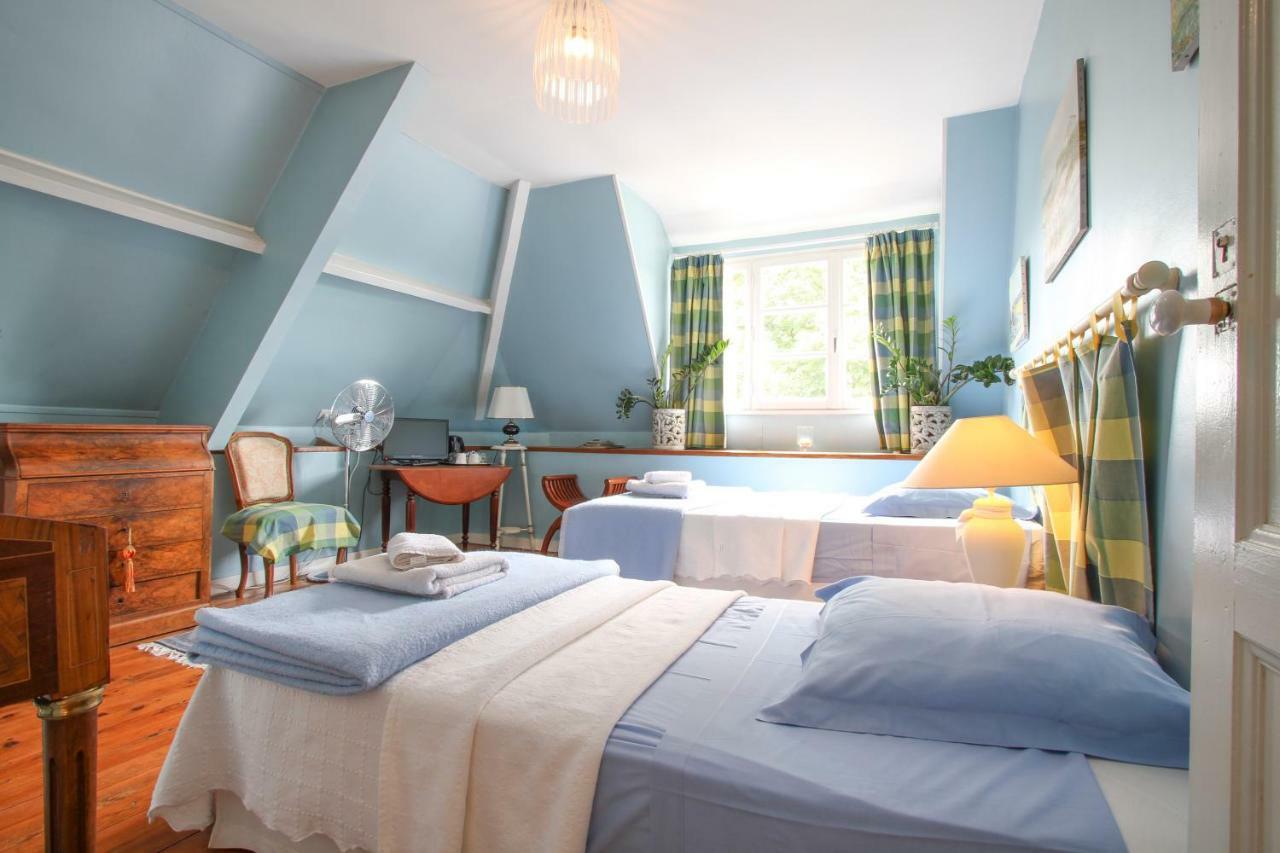 Manoir Des Turets Bed & Breakfast Yvre-l'Eveque Bagian luar foto