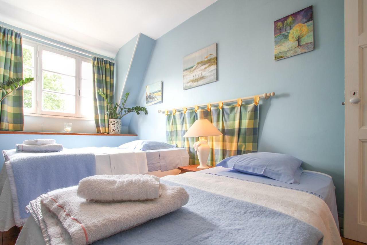 Manoir Des Turets Bed & Breakfast Yvre-l'Eveque Bagian luar foto