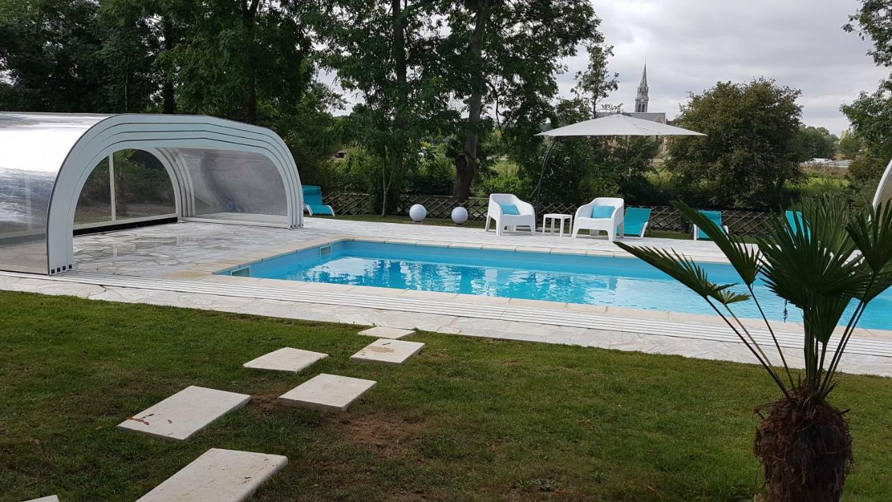 Manoir Des Turets Bed & Breakfast Yvre-l'Eveque Bagian luar foto